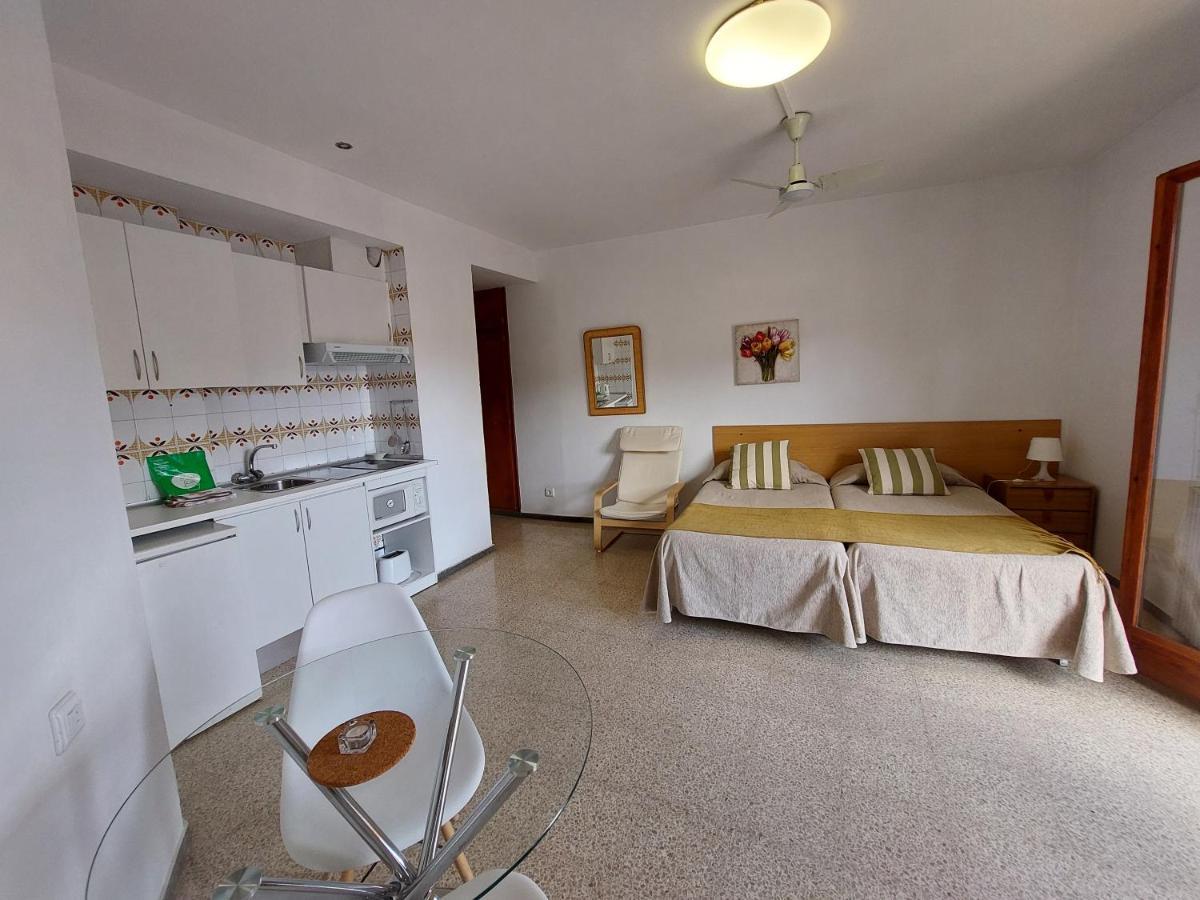 Apartamentos El Sol Tossa de Mar Exterior photo