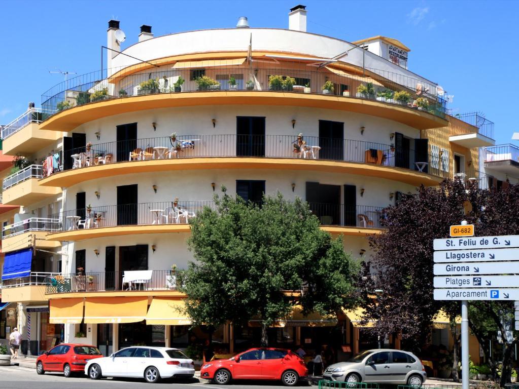 Apartamentos El Sol Tossa de Mar Exterior photo